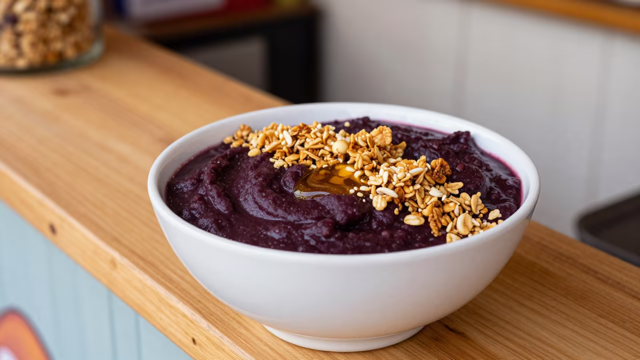 Açaí Bowl Granola Honey Market El Calafate in at a market stall counter in El Calafate