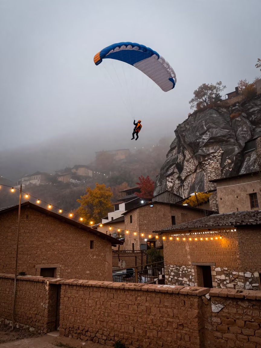 Base Jumper Freefall Leh Old Quarter Mist in in the old quarter in Leh