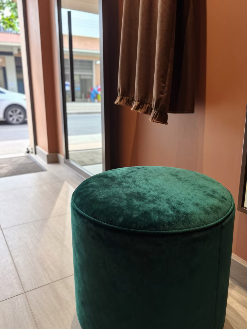 Boutique Fitting Room Velvet Stool in inside a fitting room corridor near Sigiriya