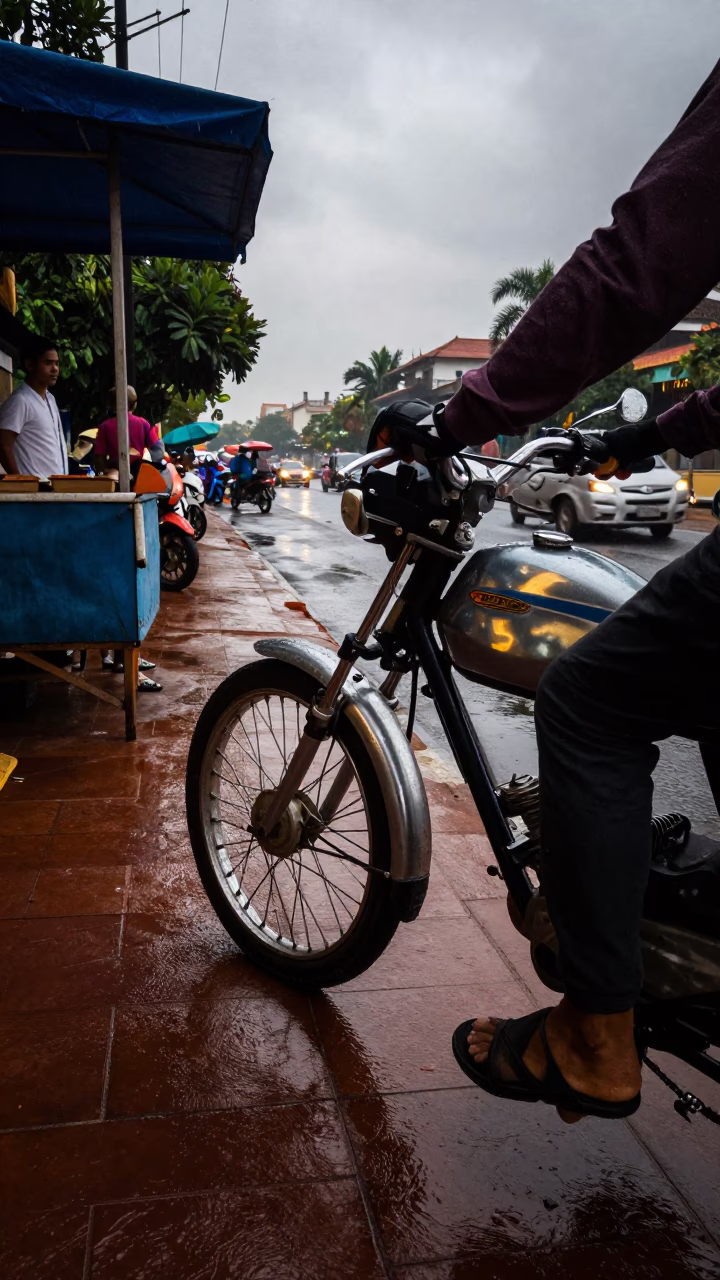 Cyclist in Phnom Penh in in Phnom Penh, Cambodia