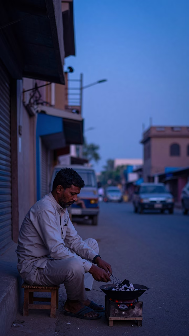 Delhi Street Vendor at Sunrise Light in in Delhi, India