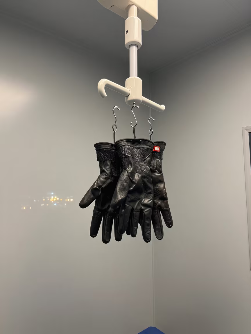 Fluoroscopy Lead Glove Hanger Pre-Clinic in in a surgical prep area in Puebla