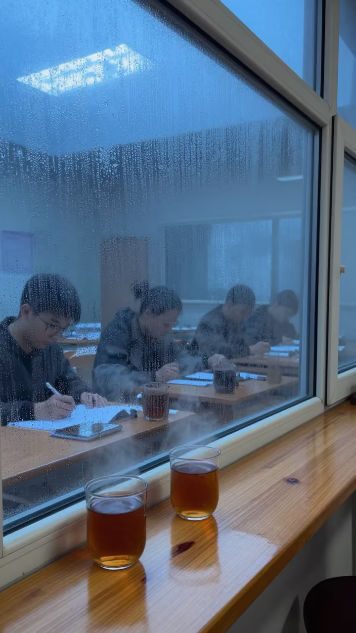 Fogged Window in Lqliâa Woodshop Twilight in in a woodshop classroom in Lqliâa