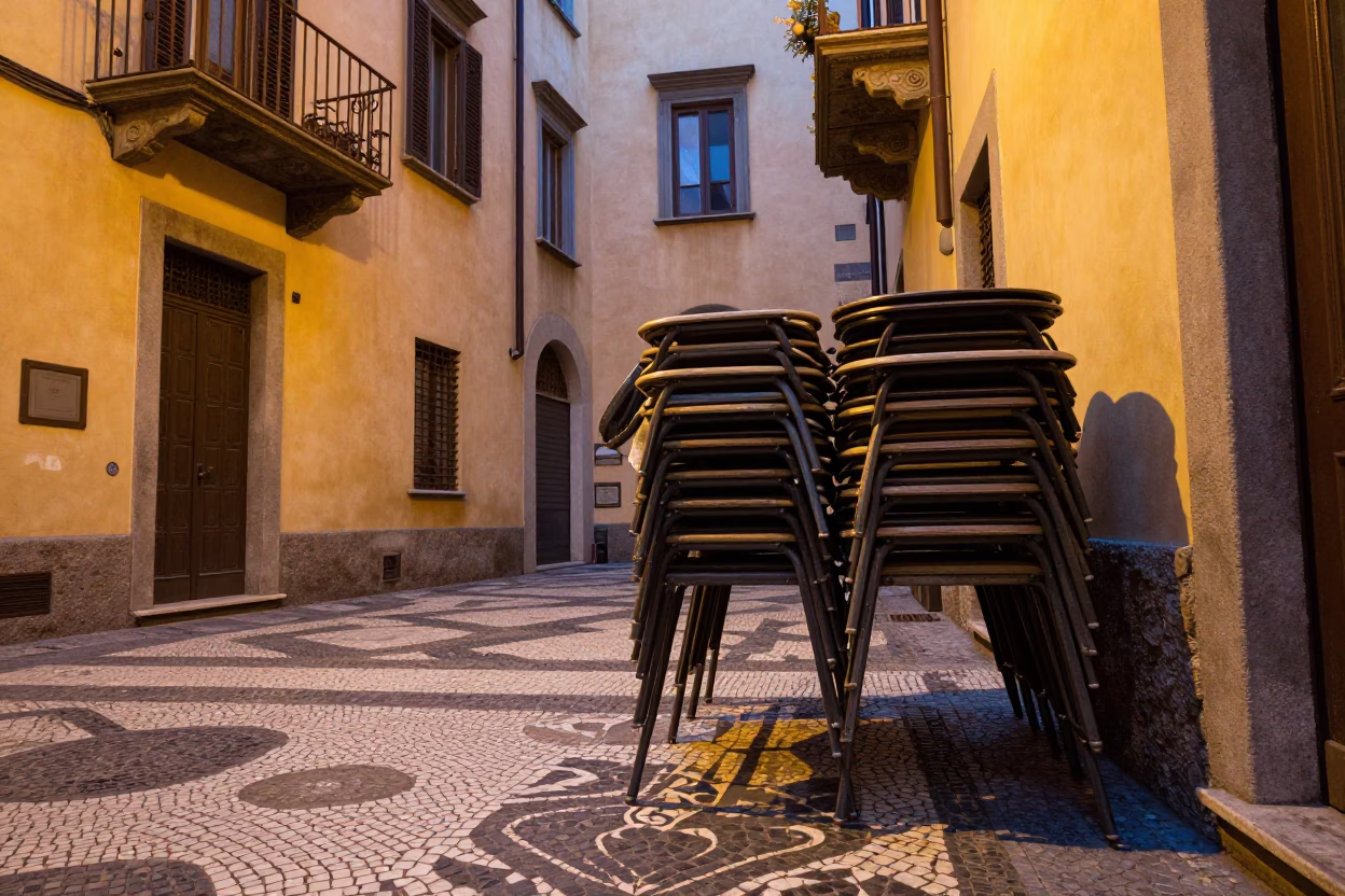 Folding Tables in Milan in in Milan, Italy