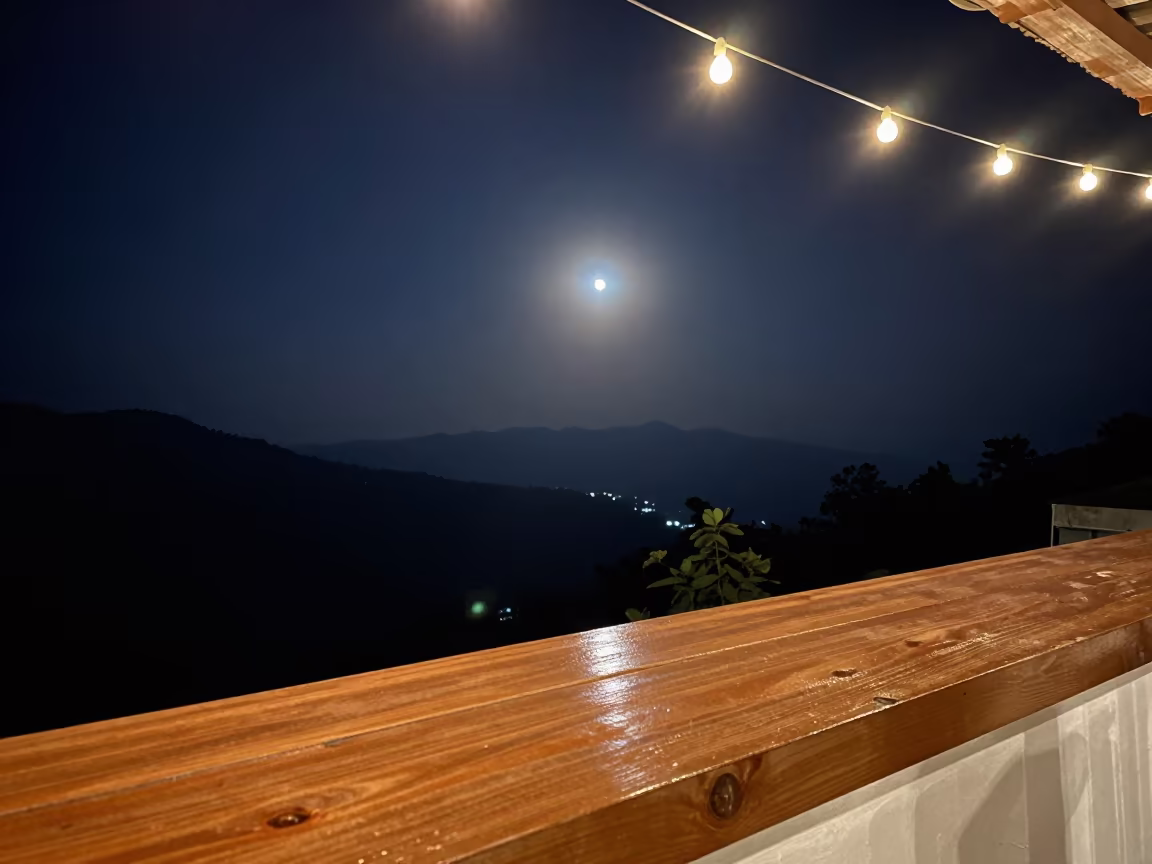 Gegenschein Glow Display Ledge Dehradun in on a painted display ledge near Dehradun