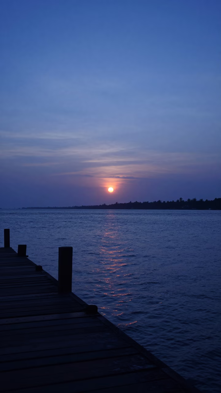 Harbor Sunset in Kochi at As The Sun Drops Toward The Horizon in in Kochi, India