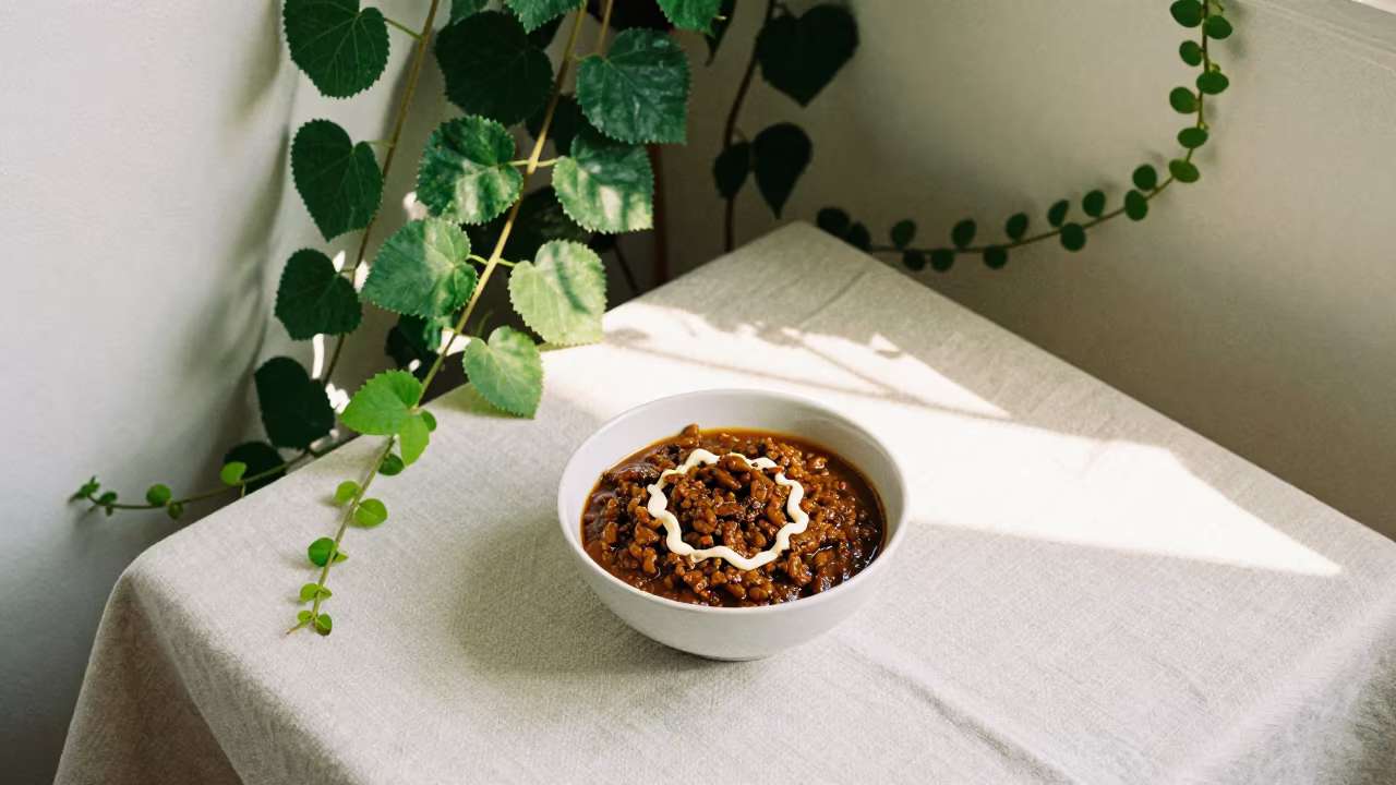 Jungle Vines Overgrow Chaat Bowl Durrës in on a linen-covered restaurant table in Durrës