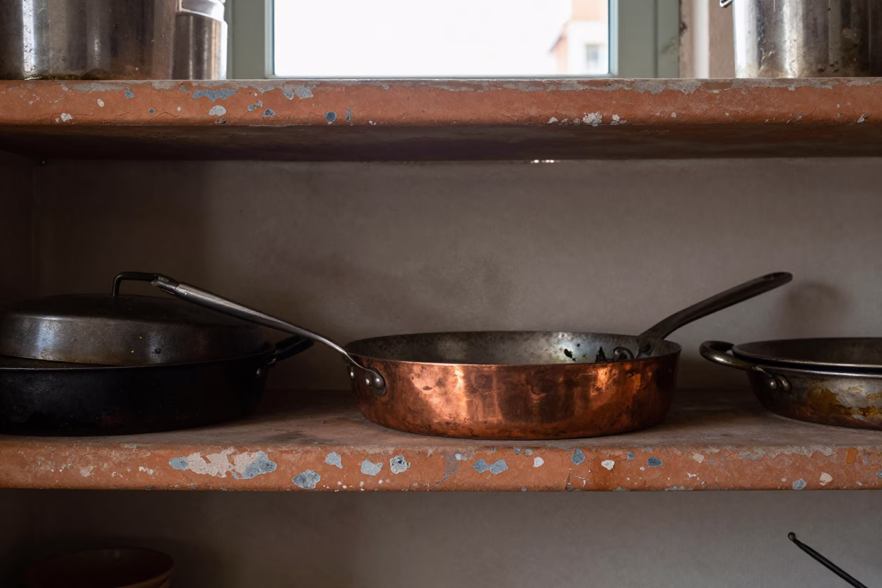 Kitchen Shelf in Nice in in Nice, France