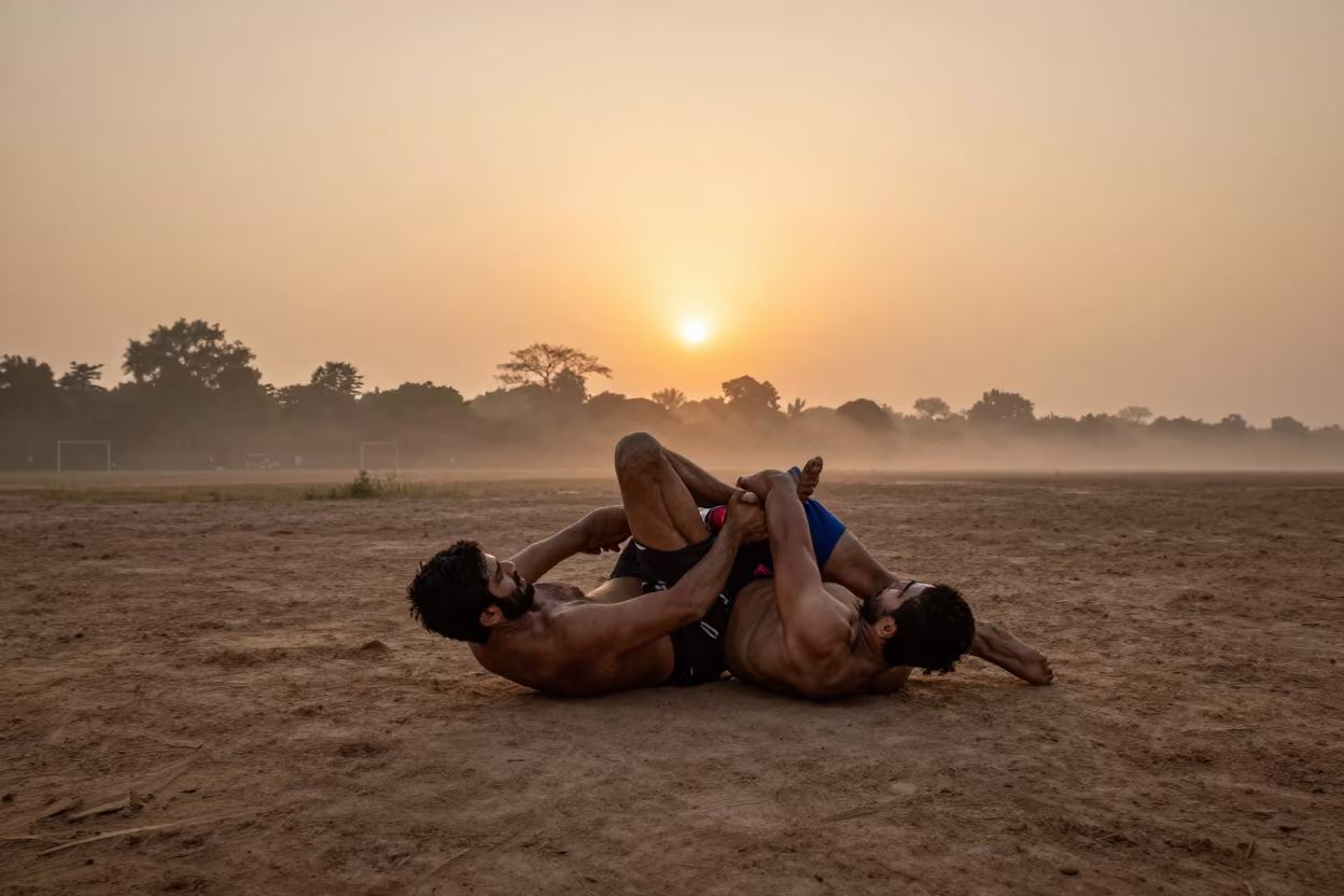 MMA Fighter Chokehold in Prayagraj Mist in near Prayagraj