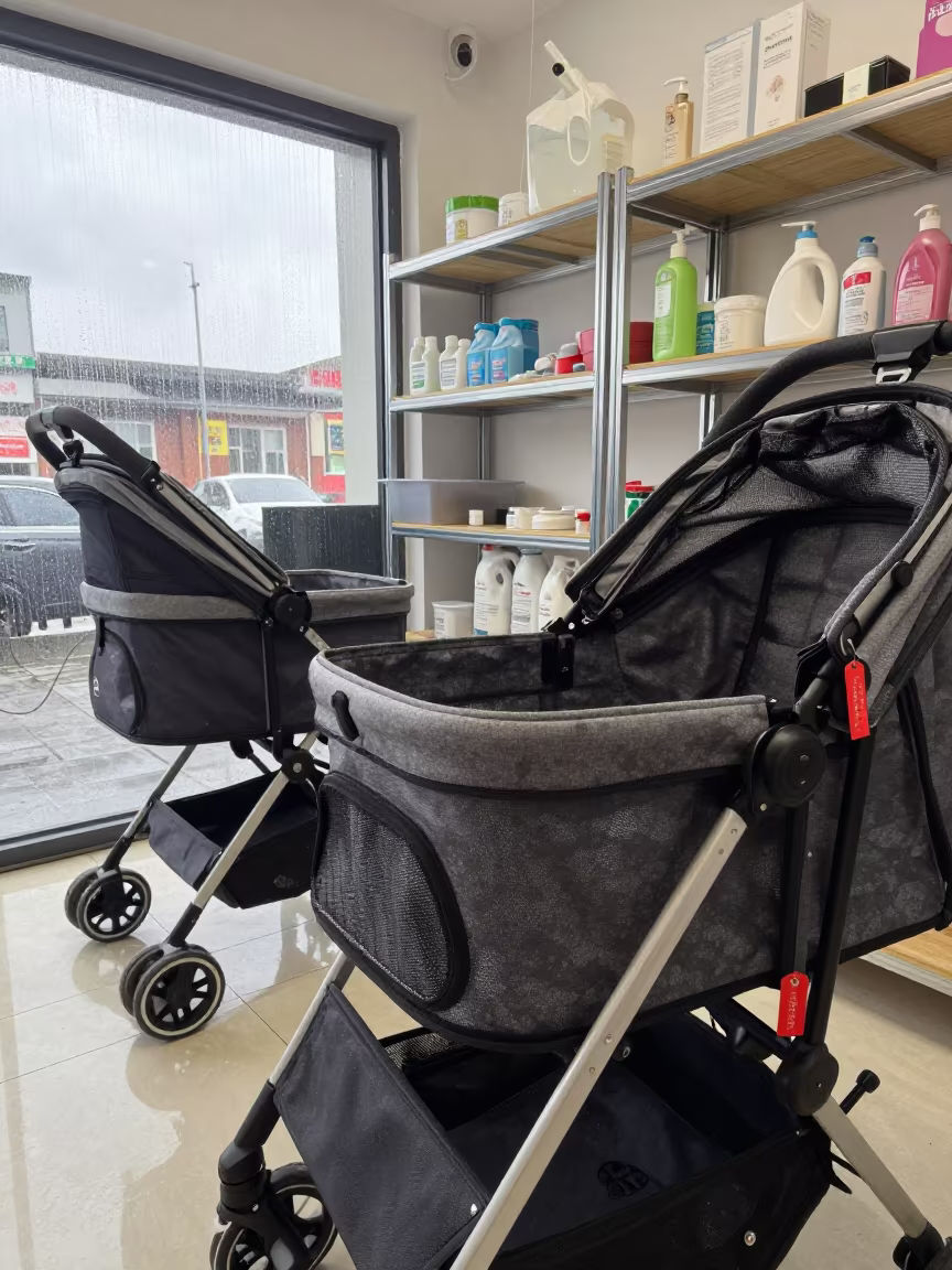Pet Stroller Display in Lanzhou Grooming Bay in inside a grooming bay near Lanzhou