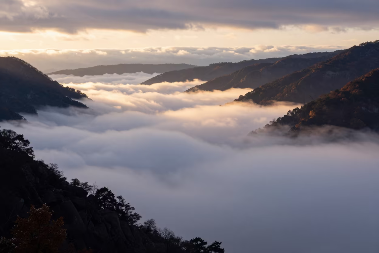 Sea of Clouds in Osaka Valley at Dawn in along a wave-cut shoreline near Dotonbori, Osaka