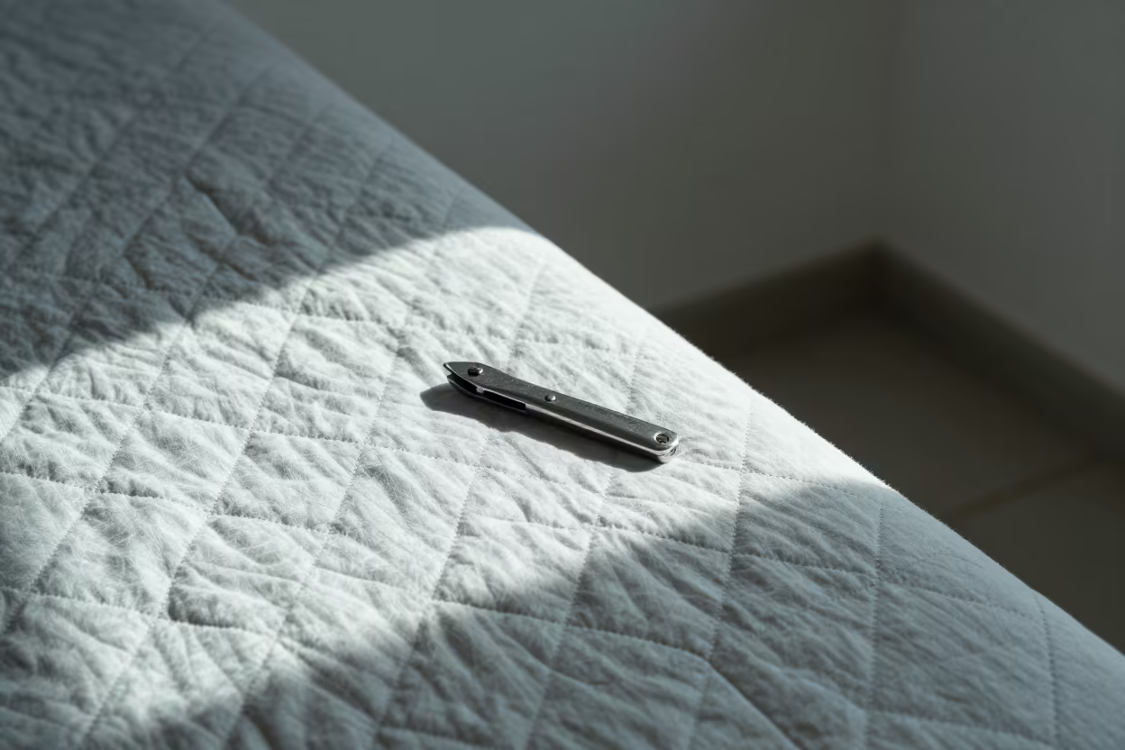 Seam Ripper On Quilted Mat In Ado Ekiti Room in on a bedside table in Ado Ekiti