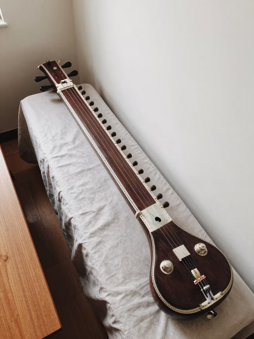Sitar on Desk in Ramat Gan in on a writing desk in Ramat Gan