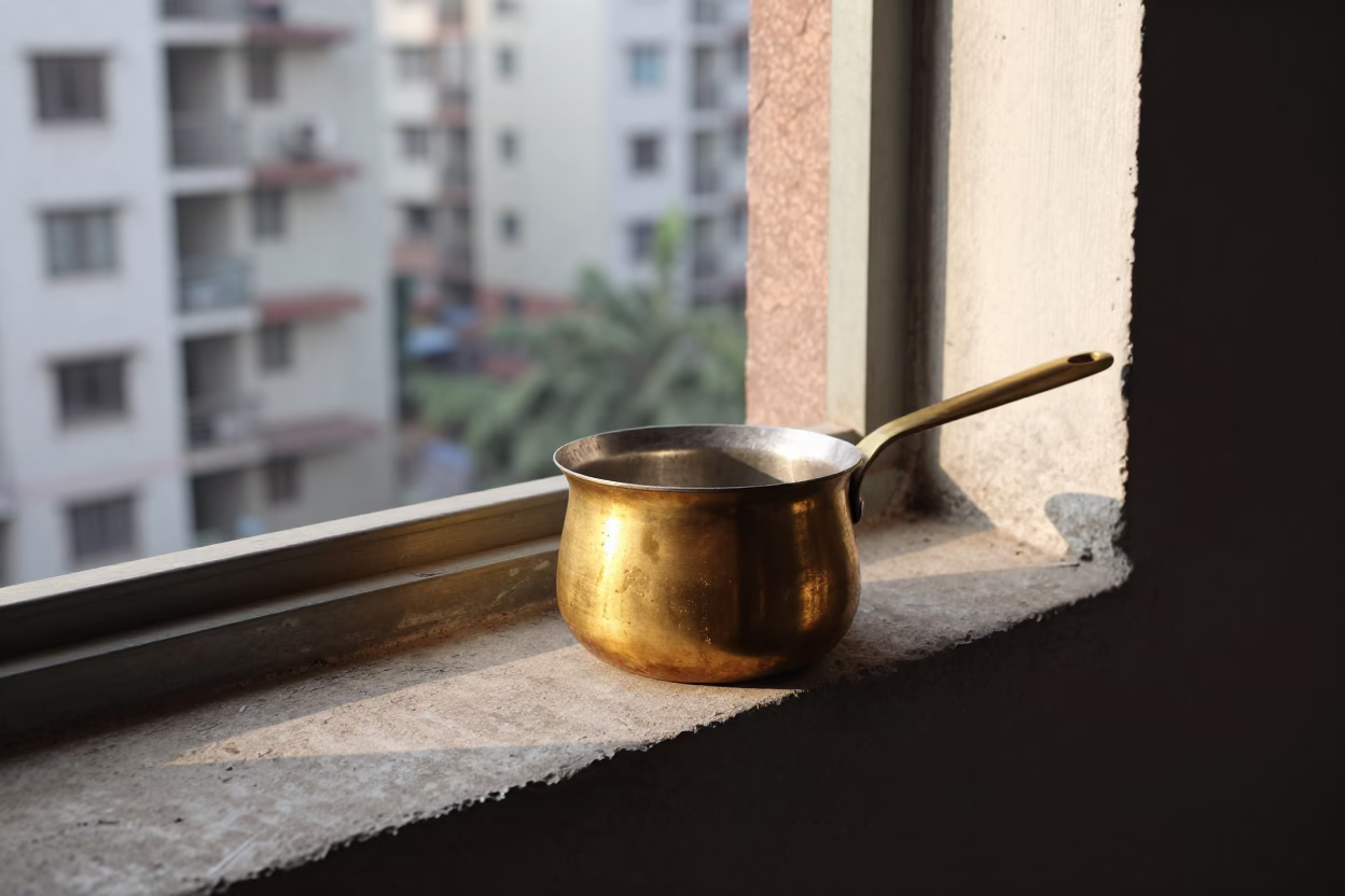 Small Brass Cooking Pot in Delhi in in Delhi, India