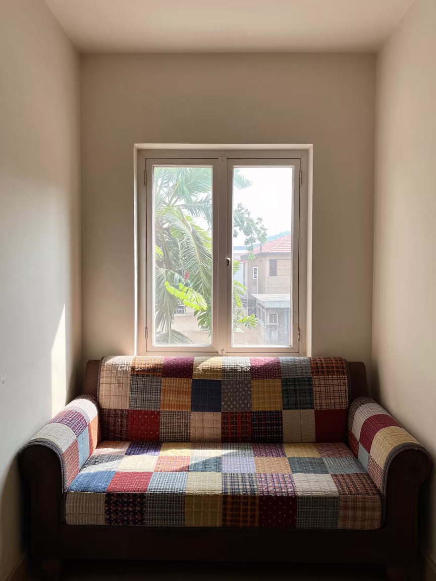 Sofa Quilt Bay Window Prayagraj Noon Light in on a window seat near Prayagraj