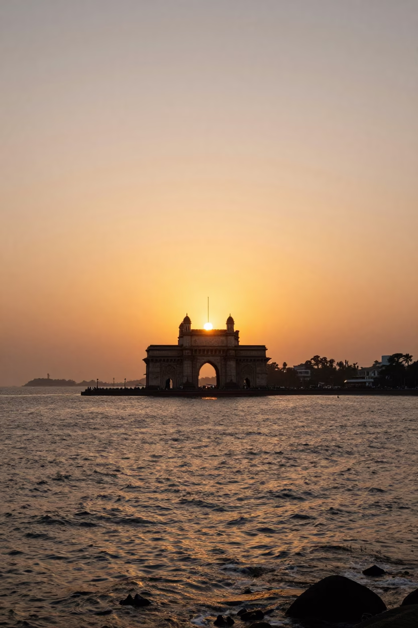 Sunset Horizon View of Gateway of India and Arabian Sea from Mumbai Promenade in in Mumbai, India