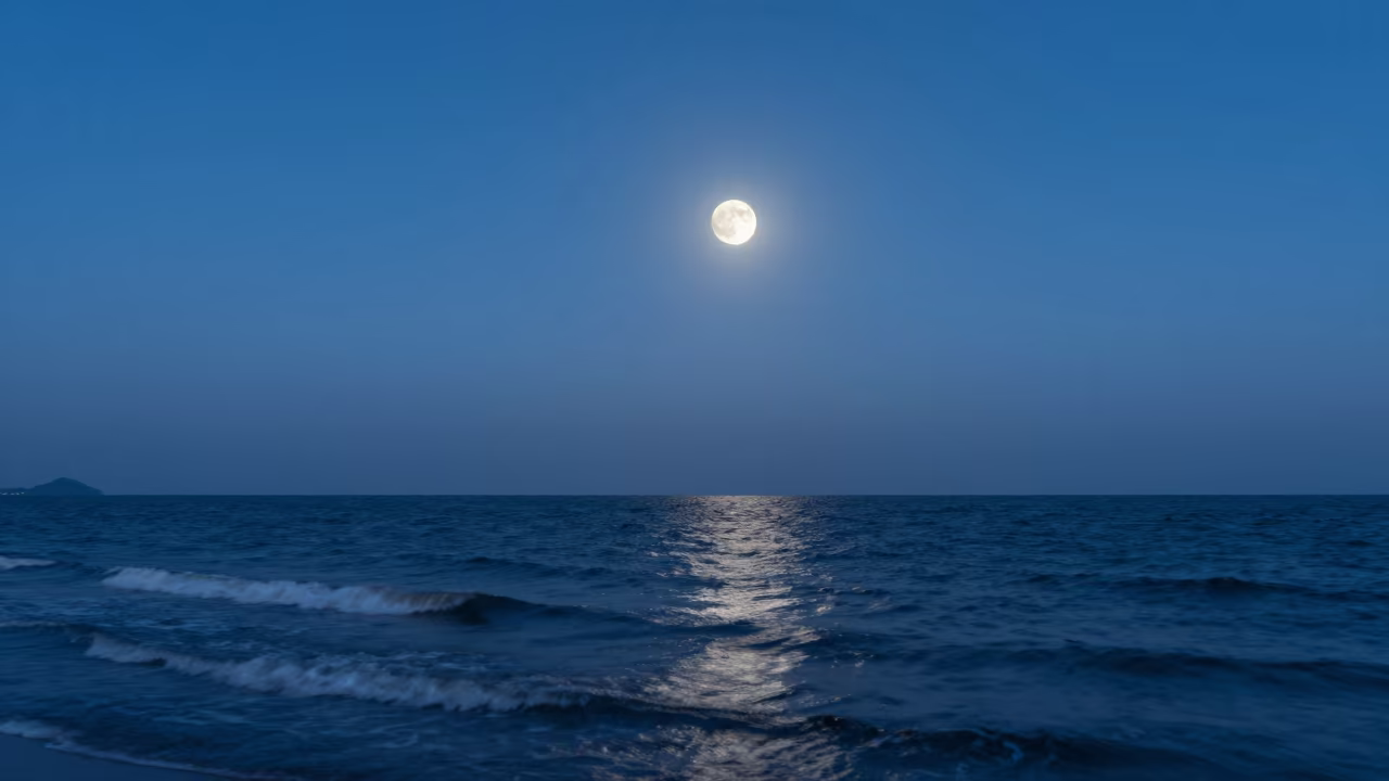 Supermoon Over Mumbai Ocean Waves Blue Hour in near Mumbai