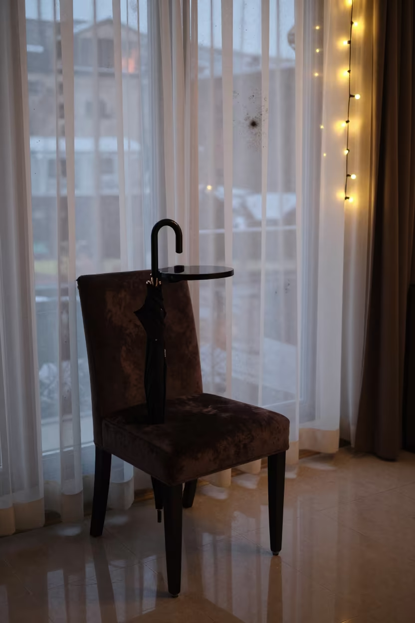 Umbrella Stand on Velvet Chair Balıkesir in on a velvet chair in Balıkesir