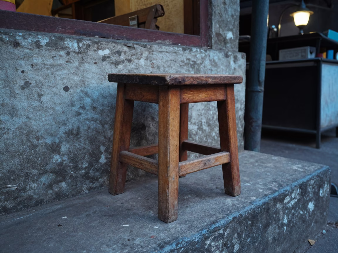 Wooden Stool in Kolkata in in Kolkata, India