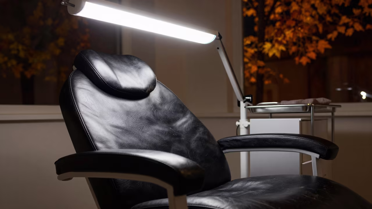 Worn Lash Recliner Under Fluorescent Light in inside a skincare treatment room near Samsun